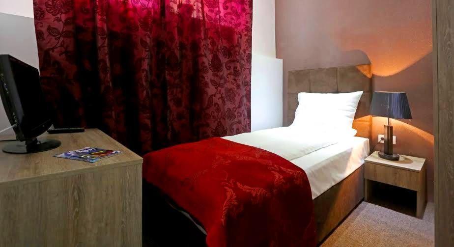 סראייבו Eshe Boutique Hotel מראה חיצוני תמונה