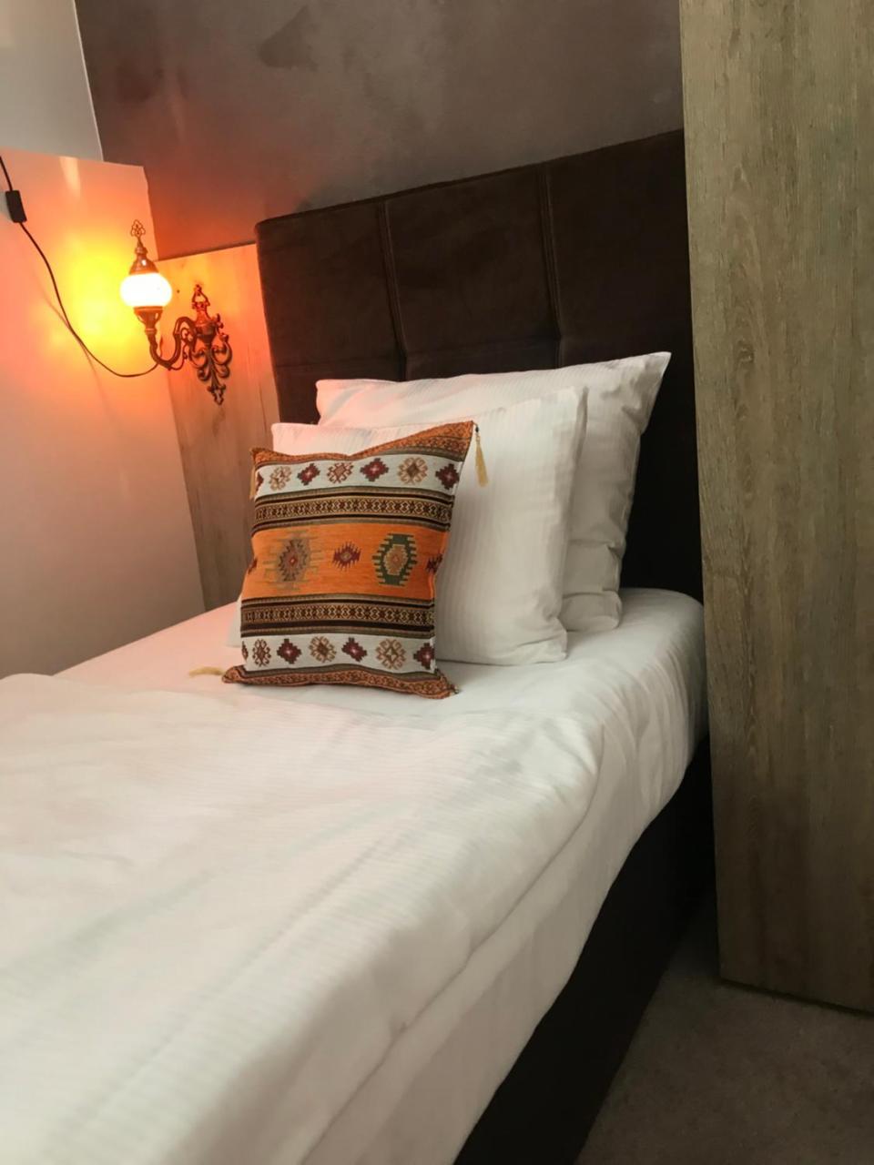 סראייבו Eshe Boutique Hotel מראה חיצוני תמונה